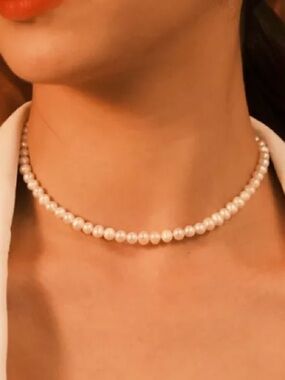Classic White Pearl Choker Necklace - Elegant Women's Jewelry